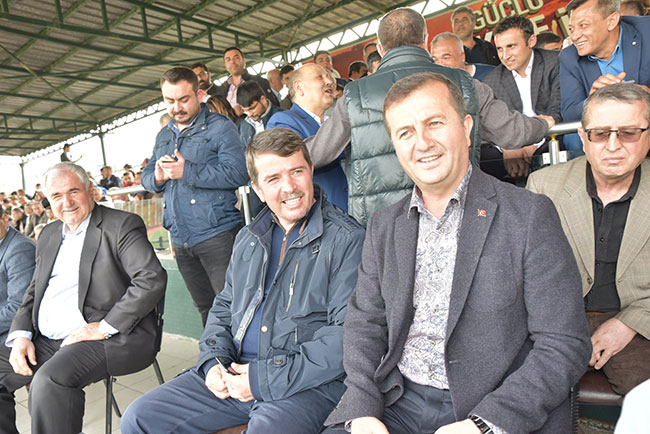 turkoglu-belediyespor,-bal-ligi-yolunda1.jpg