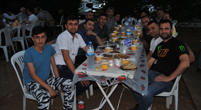 u2-001.jpg u2-001.jpg