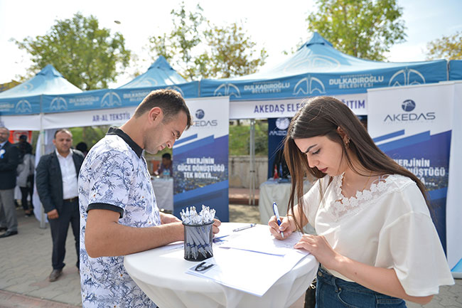 universiteliler-akedas-dagitim’a-yogun-ilgi-gosterdi1.jpg