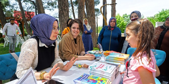 usta-yazarlar-kahramanmarasli-kitapseverlerle-bulustu.jpg