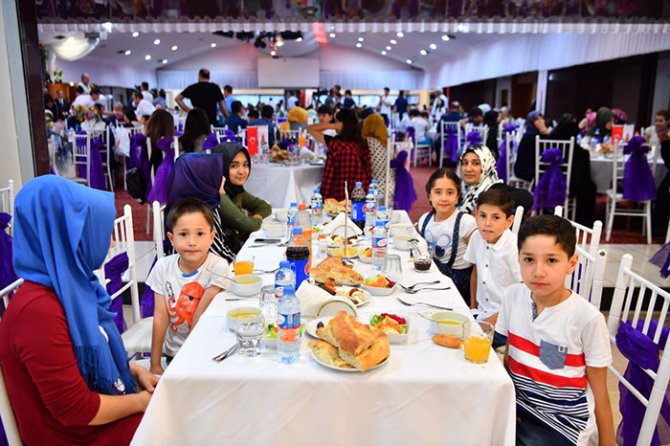 y1-008.jpg y1-008.jpg