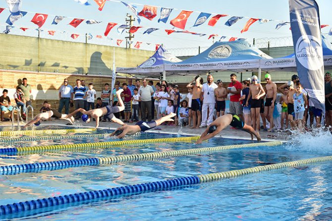 yari-olimpik-yuzme-havuzu-acildi1.jpg