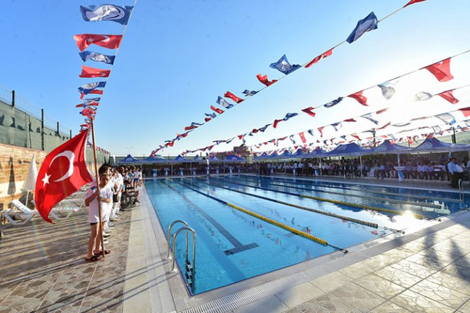yari-olimpik-yuzme-havuzu-acildi5.jpg