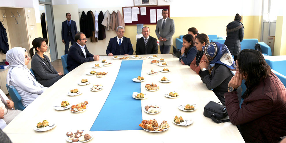 zabun,-tobb-fen-lisesi-ogretmenleri-ile-bir-araya-geldi2.jpg